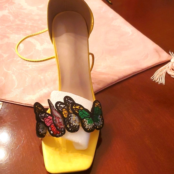 Shoes - New Butterfly heels
